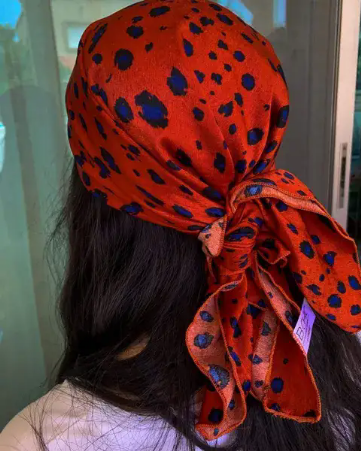 בנדנה מנומר אדום כחול