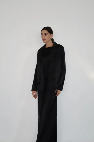 חליפת גילי שחור