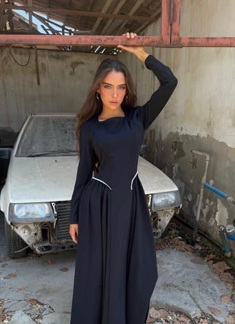 שמלת מריל שחור אבנים