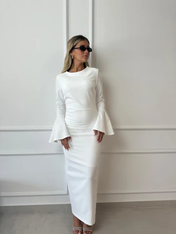 שמלת ג'ני לבן