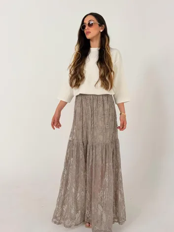 חצאית תחרה אבניו