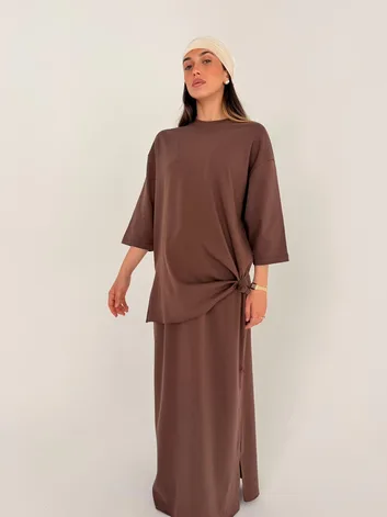 חליפת בר חום